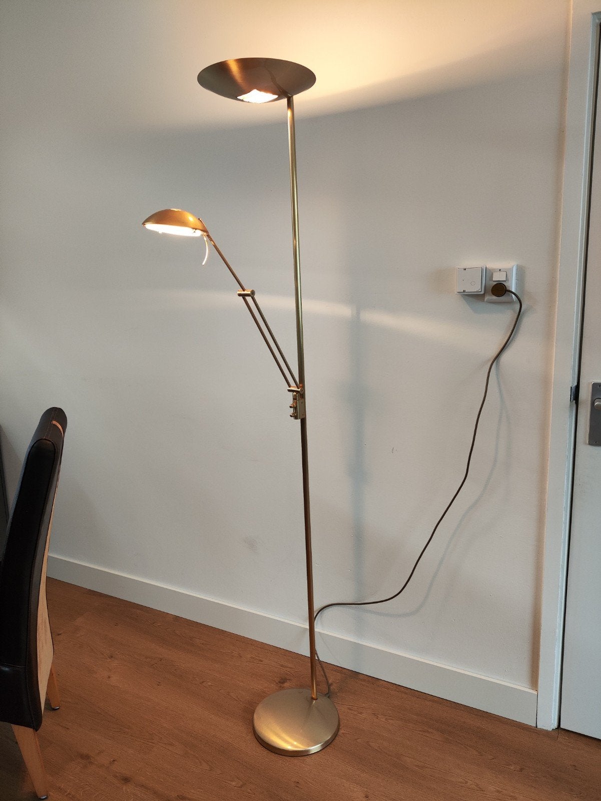 Staande lamp halogeen., Huis en Inrichting, Lampen | Vloerlampen, Ophalen, Gebruikt, Metaal, 150 tot 200 cm