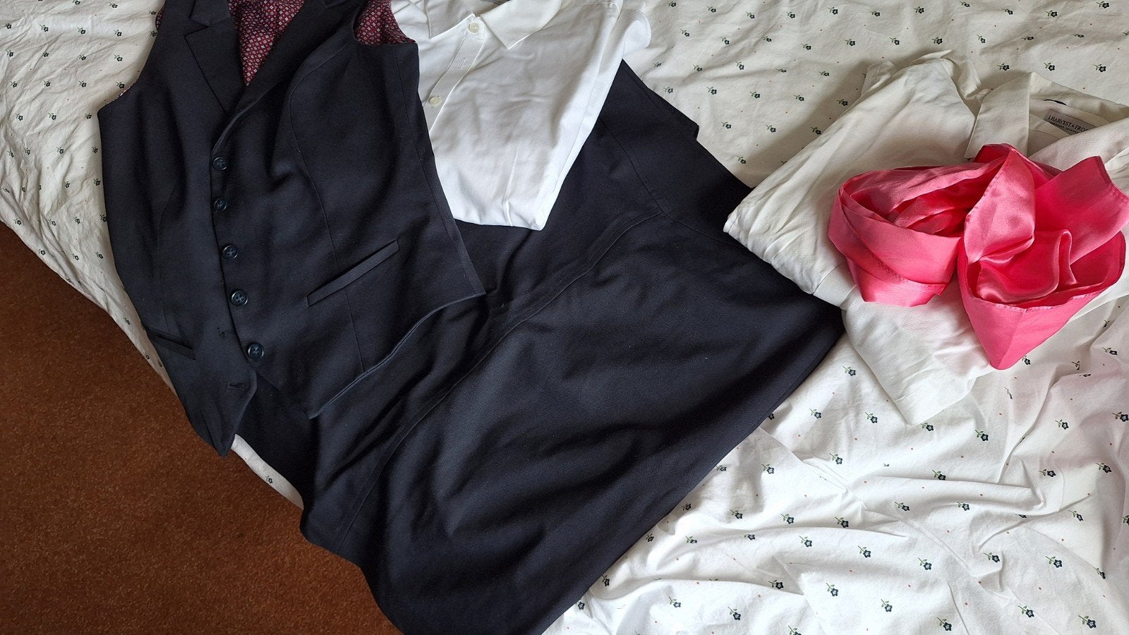 Damesuniform MBO Landstede Travel & Hospitality mt 34, Zwart, Ophalen of Verzenden, Zo goed als nieuw, Jasje