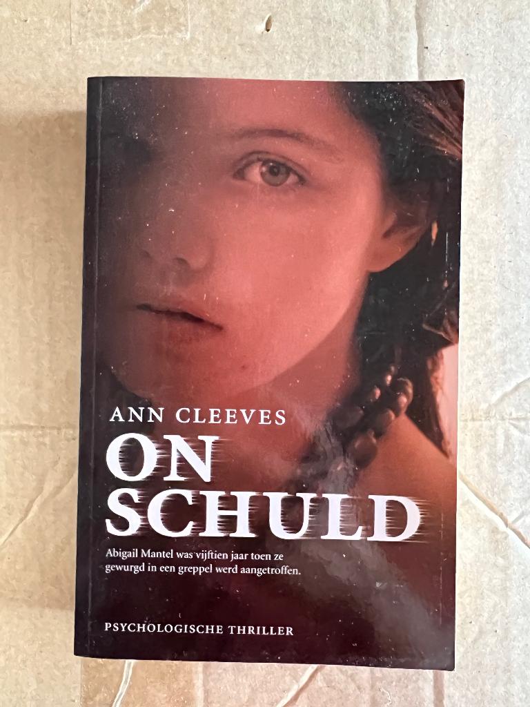 Ann Cleeves: Onschuld, Ophalen of Verzenden, Gelezen, Ann Cleeves