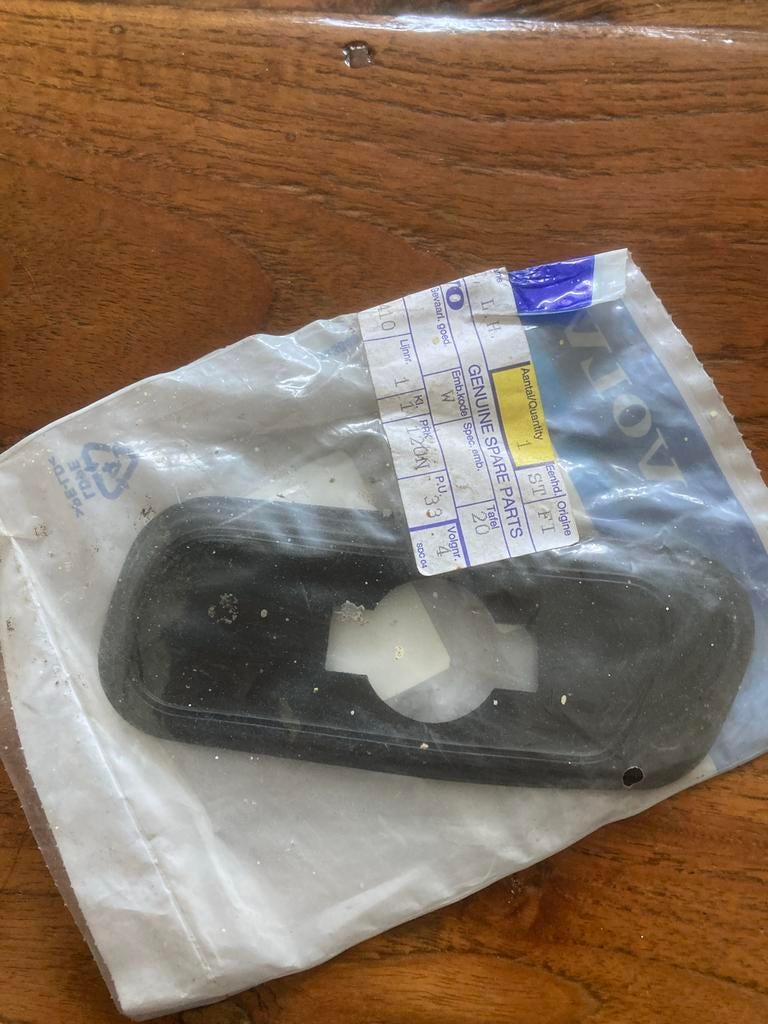 Volvo 480 rubber afdichting zijmarkeringslicht links, Ophalen of Verzenden, Nieuw, Volvo
