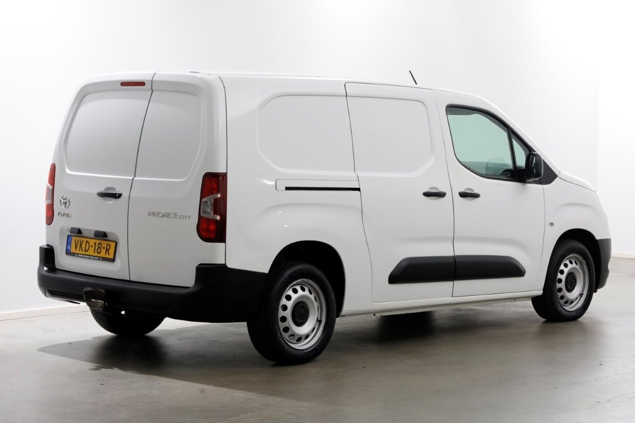 Toyota PROACE CITY 1.5 D-4D 130pk Cool Comfort Long Airco 04, Auto's, Bestelauto's, Voorwielaandrijving, Gebruikt, Euro 6, Wit
