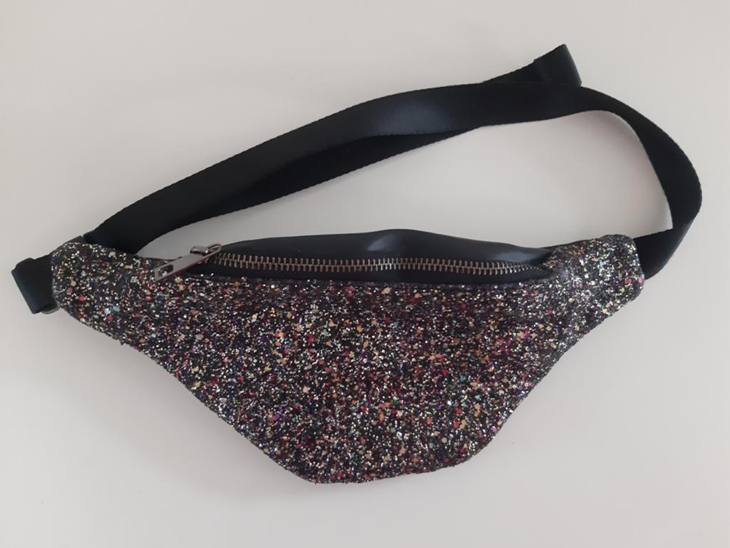 Heuptasje zwart met kleurrijke glitters (Shoeby), Ophalen of Verzenden, Zo goed als nieuw, Zwart, Overige typen
