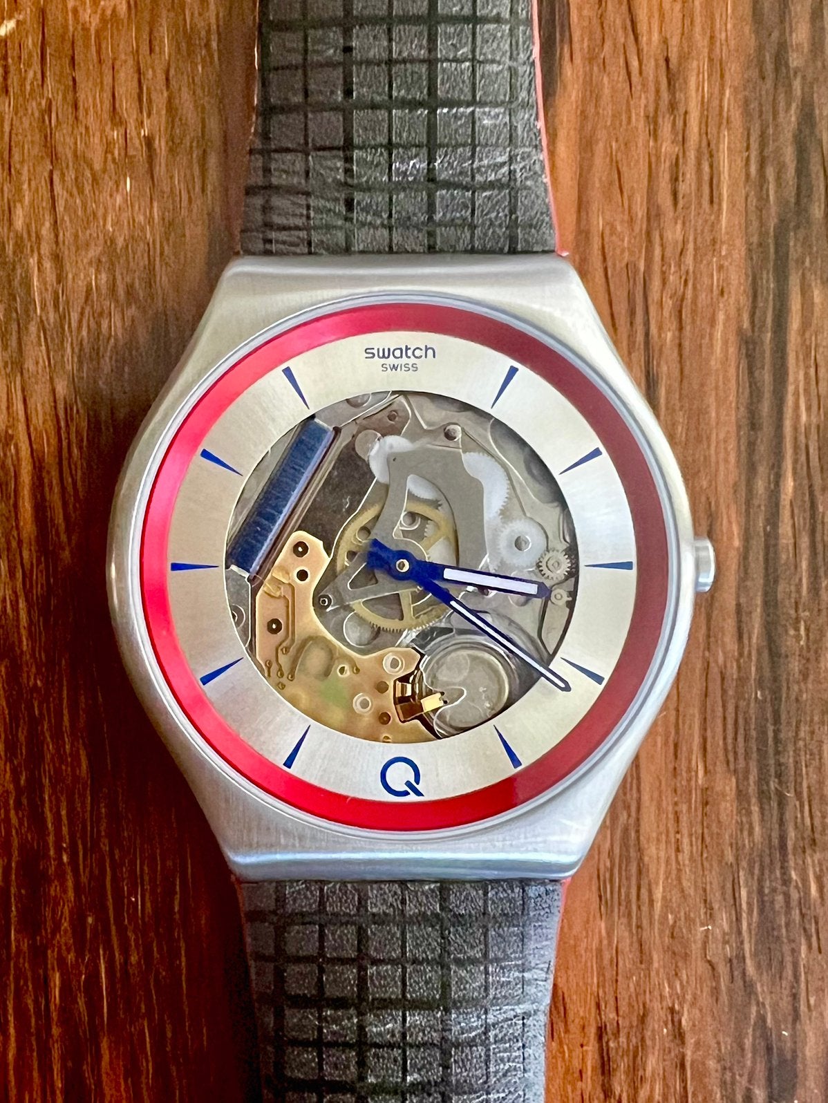 Swatch Q polshorloge SS07Z102 special 007 edition, Ophalen of Verzenden, Zo goed als nieuw, Zilver, Jongen of Meisje