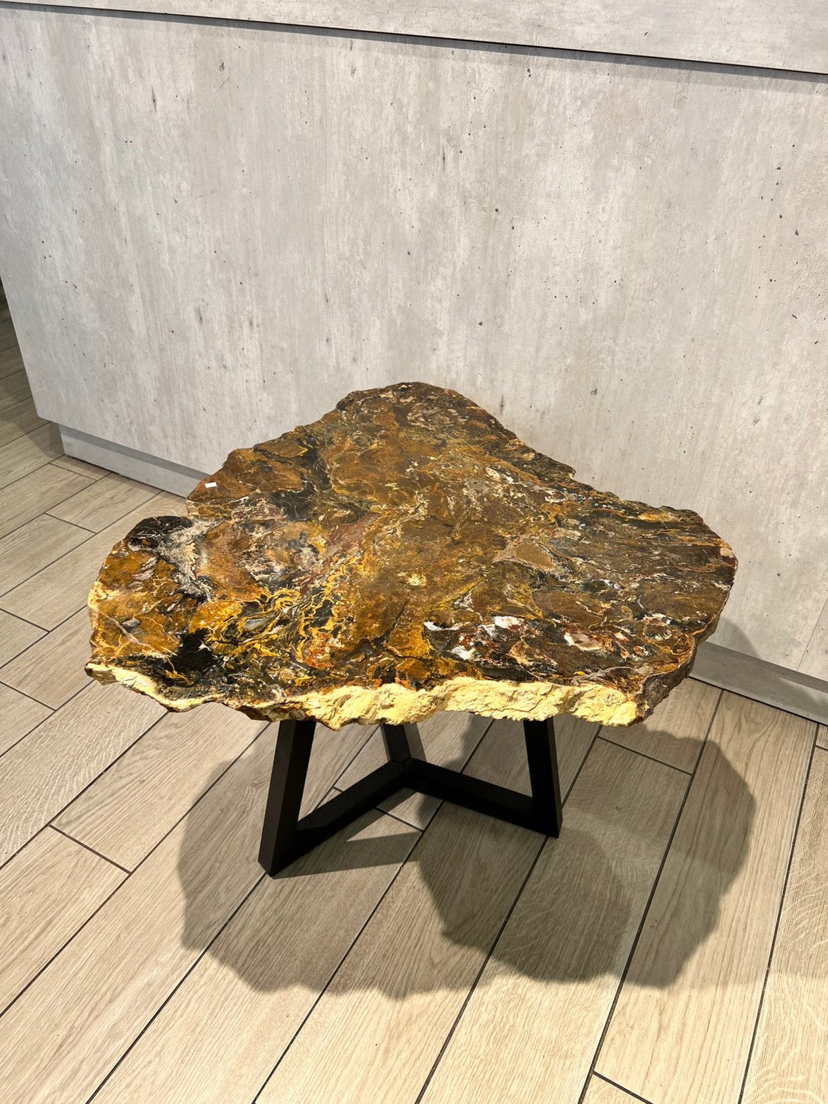 Prachtige Leopard Jaspis Salontafel met Ruwe Rand, Ophalen of Verzenden