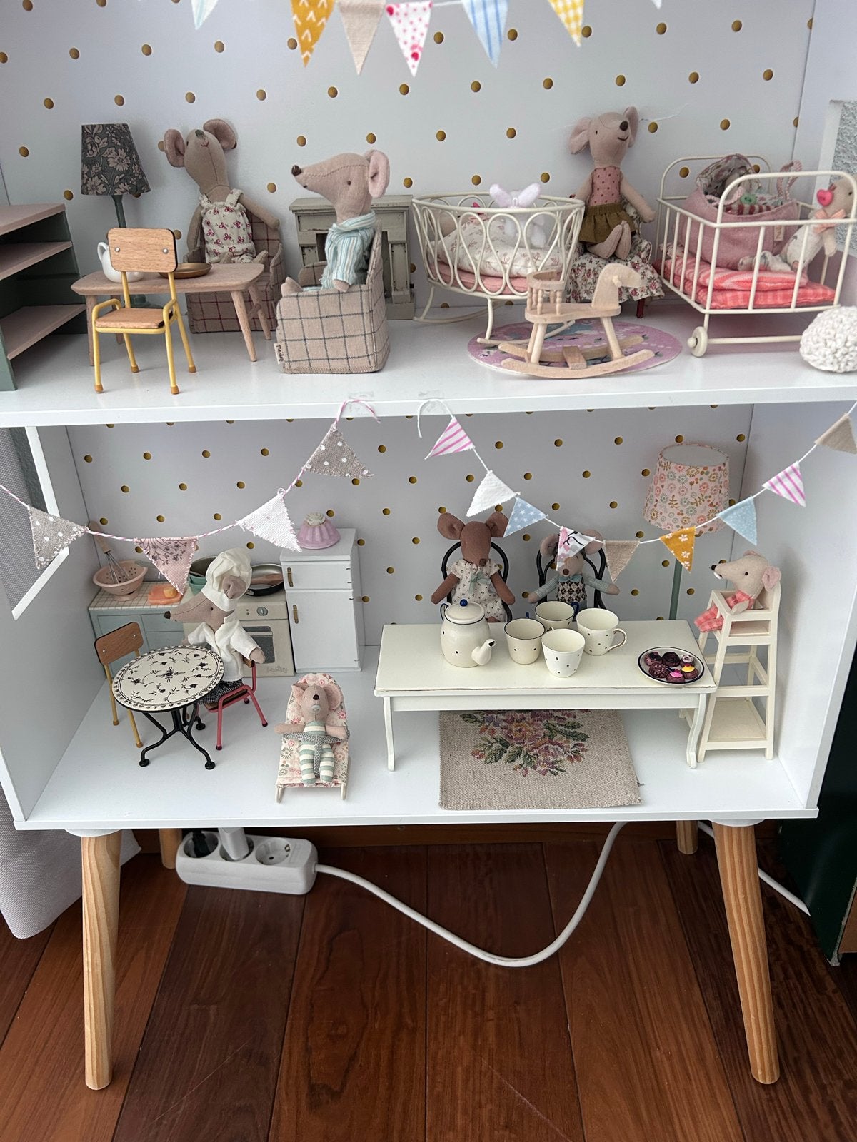 Poppenhuis met originele Maileg inrichting en doosjes, Ophalen, Zo goed als nieuw, Overige typen