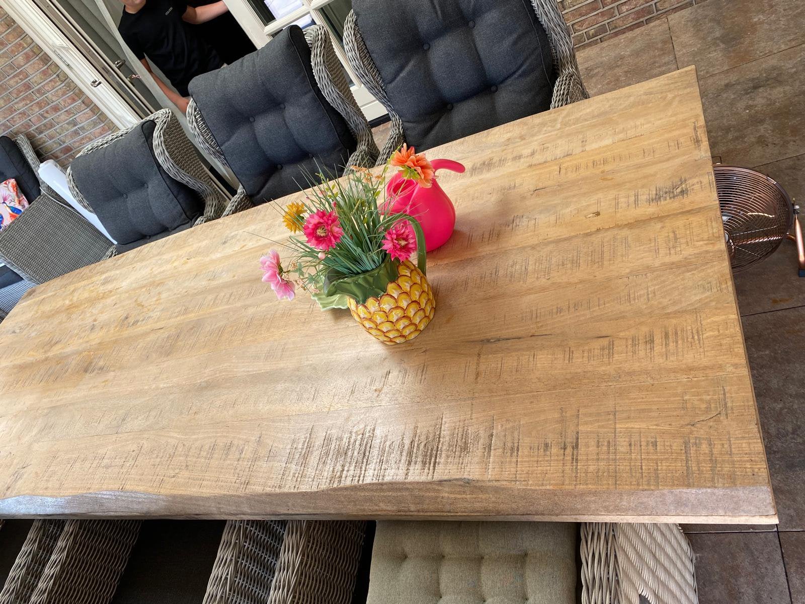 Mooie terras tafel met zwarte stalen kruispoten, Gebruikt, 200 cm of meer, Rechthoekig, 50 tot 100 cm