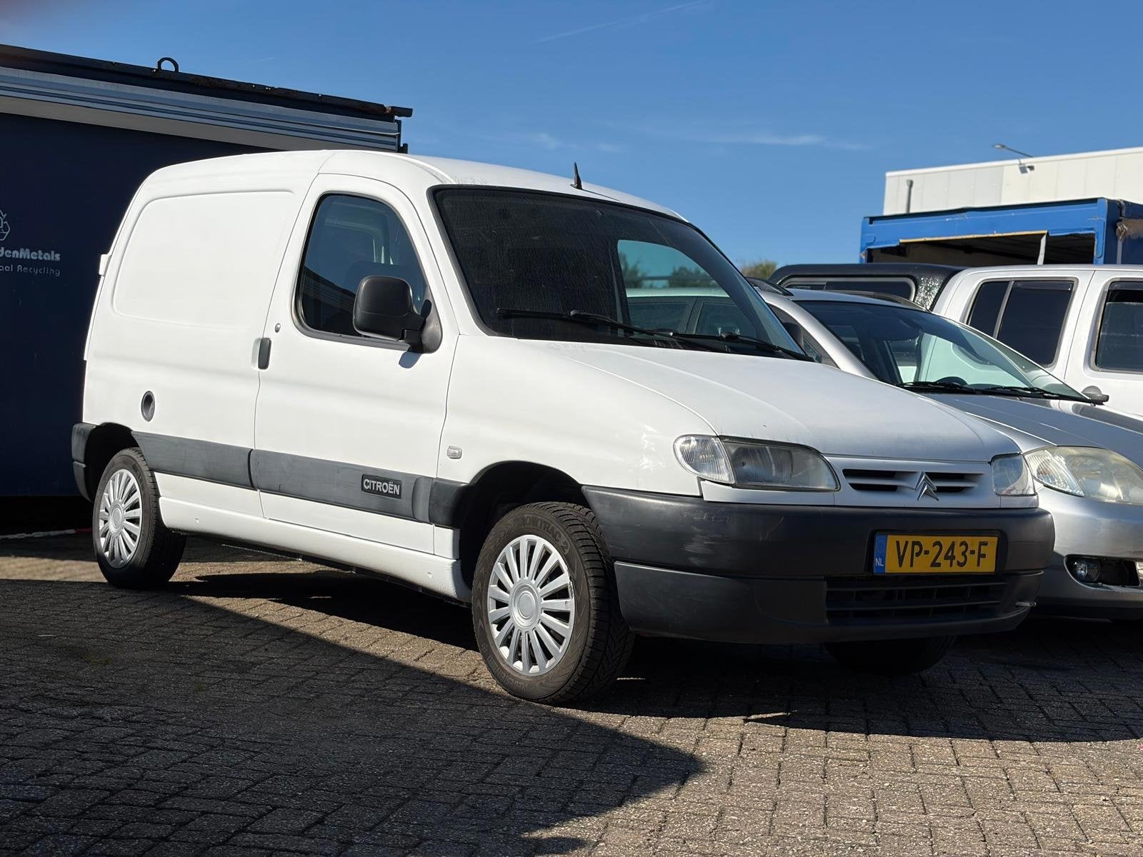 Citroen Berlingo 1.1i 600 Export, Auto's, Voorwielaandrijving, Gebruikt, Zwart, 4 cilinders