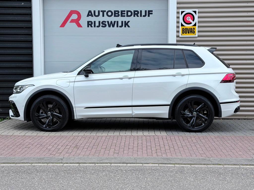 Volkswagen Tiguan 1.4 TSI eHybrid R-Line Pano/Keyless/HuD, Gebruikt, 4 cilinders, Alcantara, Wit