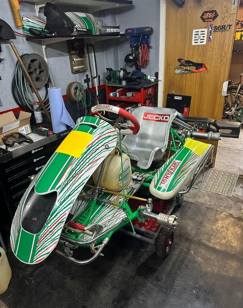 Zeer nette tony kart 401R, Sport en Fitness, Karting, Ophalen, Zo goed als nieuw, Kart