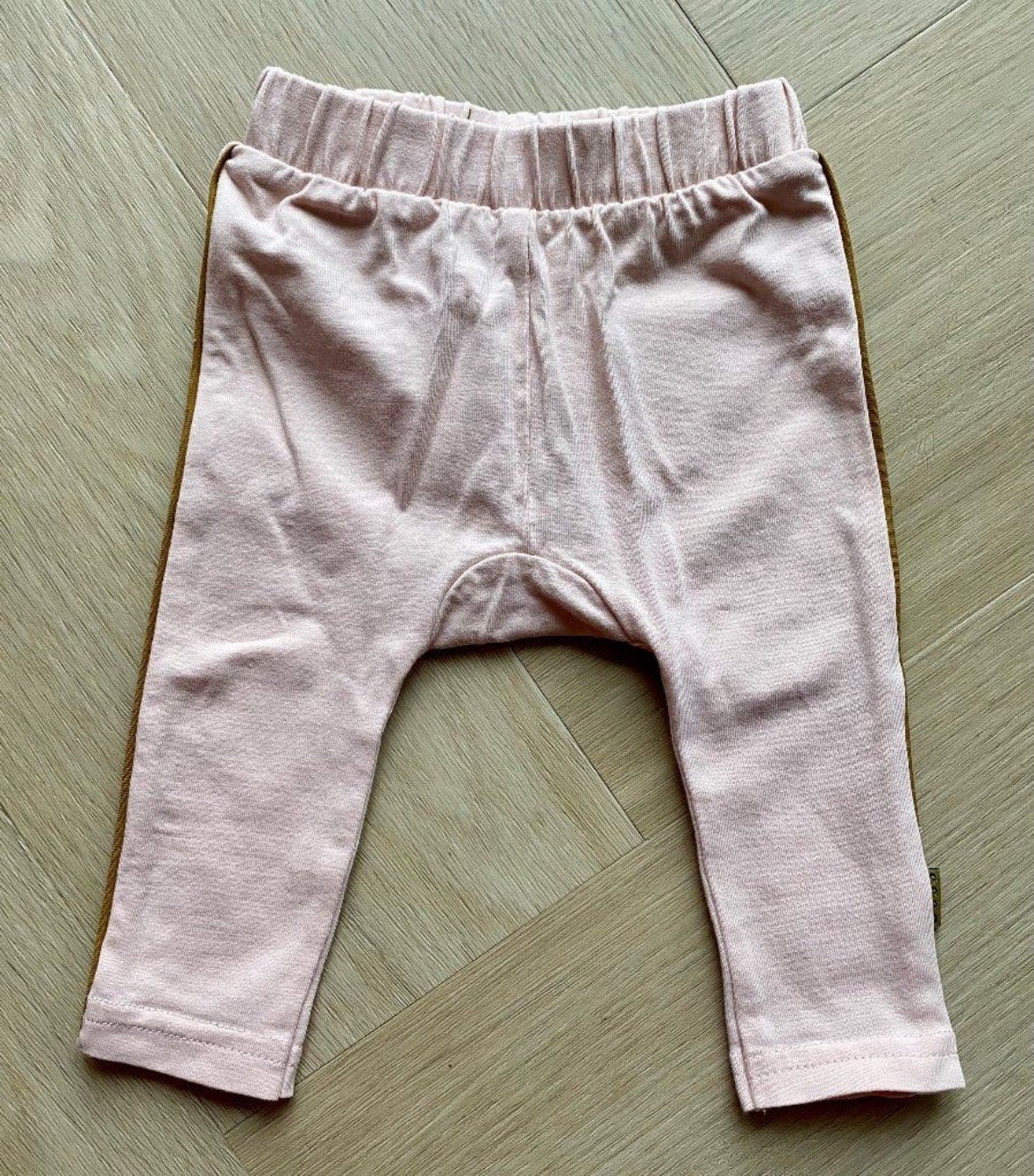 B.E.S.S. legging licht roze maat 62 | babykleding meisje, Kinderen en Baby's, Ophalen of Verzenden, Zo goed als nieuw, Meisje