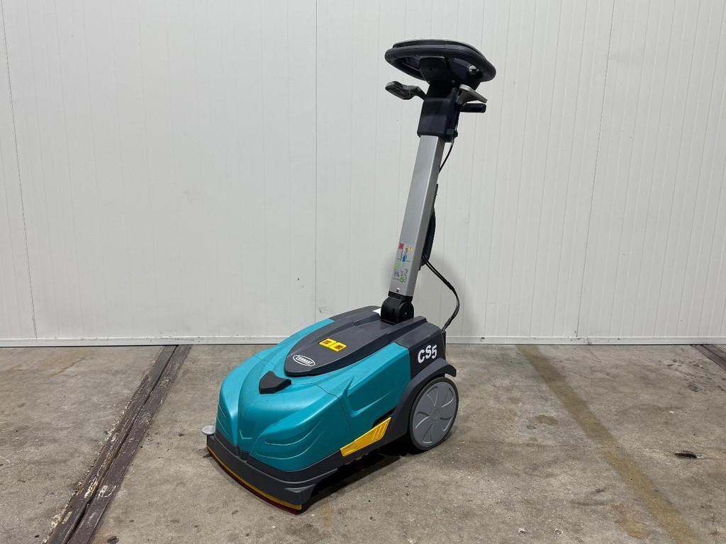Tennant CS5 Zo goed als nieuw,Nieuwe accu en ladder HL1120