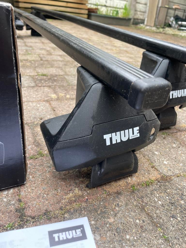 Thule Evo Clamp + SquareBar dakdragers - Zo goed als nieuw, Auto diversen, Dakdragers, Ophalen, Zo goed als nieuw