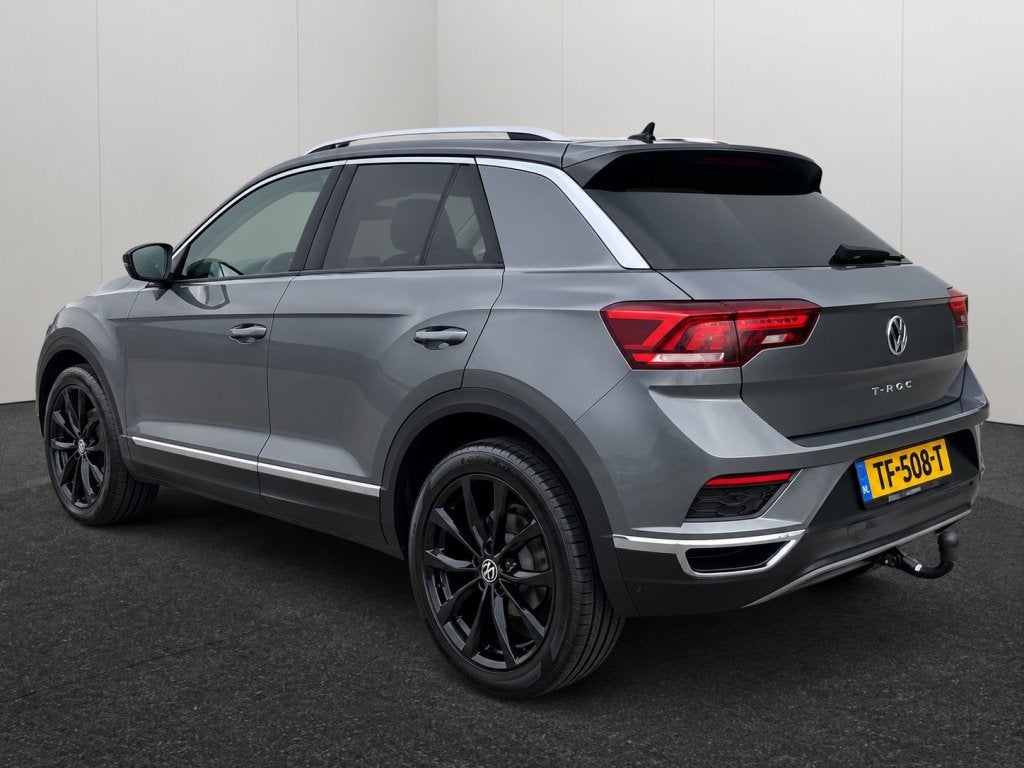 Volkswagen T-Roc 1.5 TSI Sport Virtual Cockpit Trekhaak 19", Keurmerk '100% Onderhouden', Euro 6, 4 cilinders, Leder en Stof