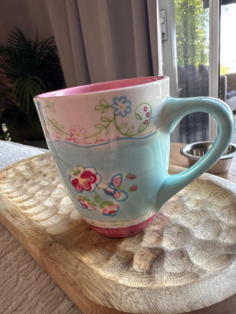 Mok Jet by ter Steege, bloemen en vlinders, Huis en Inrichting, Keramiek, Ophalen of Verzenden, Zo goed als nieuw, Overige stijlen