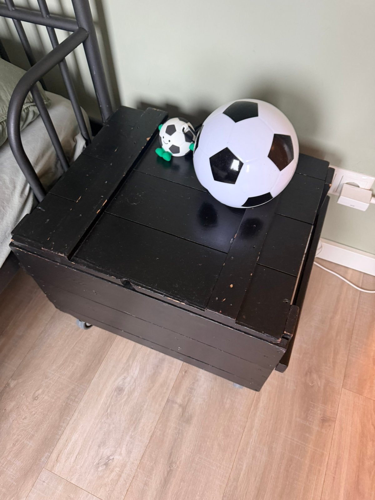 Zwarte kist, Huis en Inrichting, Ophalen, Gebruikt, 50 tot 100 cm, Minder dan 50 cm