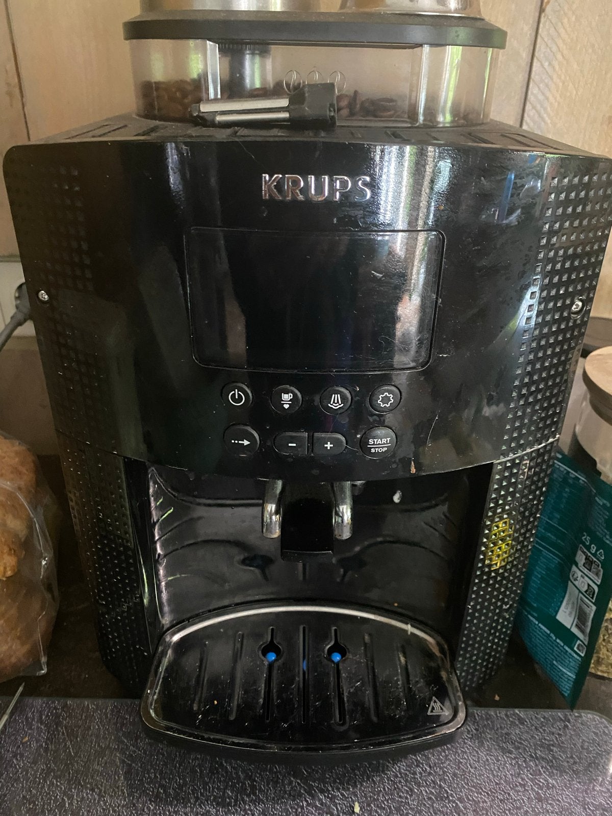 Krups volautomatische espressomachine, Witgoed en Apparatuur, Koffiezetapparaten, Zo goed als nieuw, Koffiebonen, Espresso apparaat