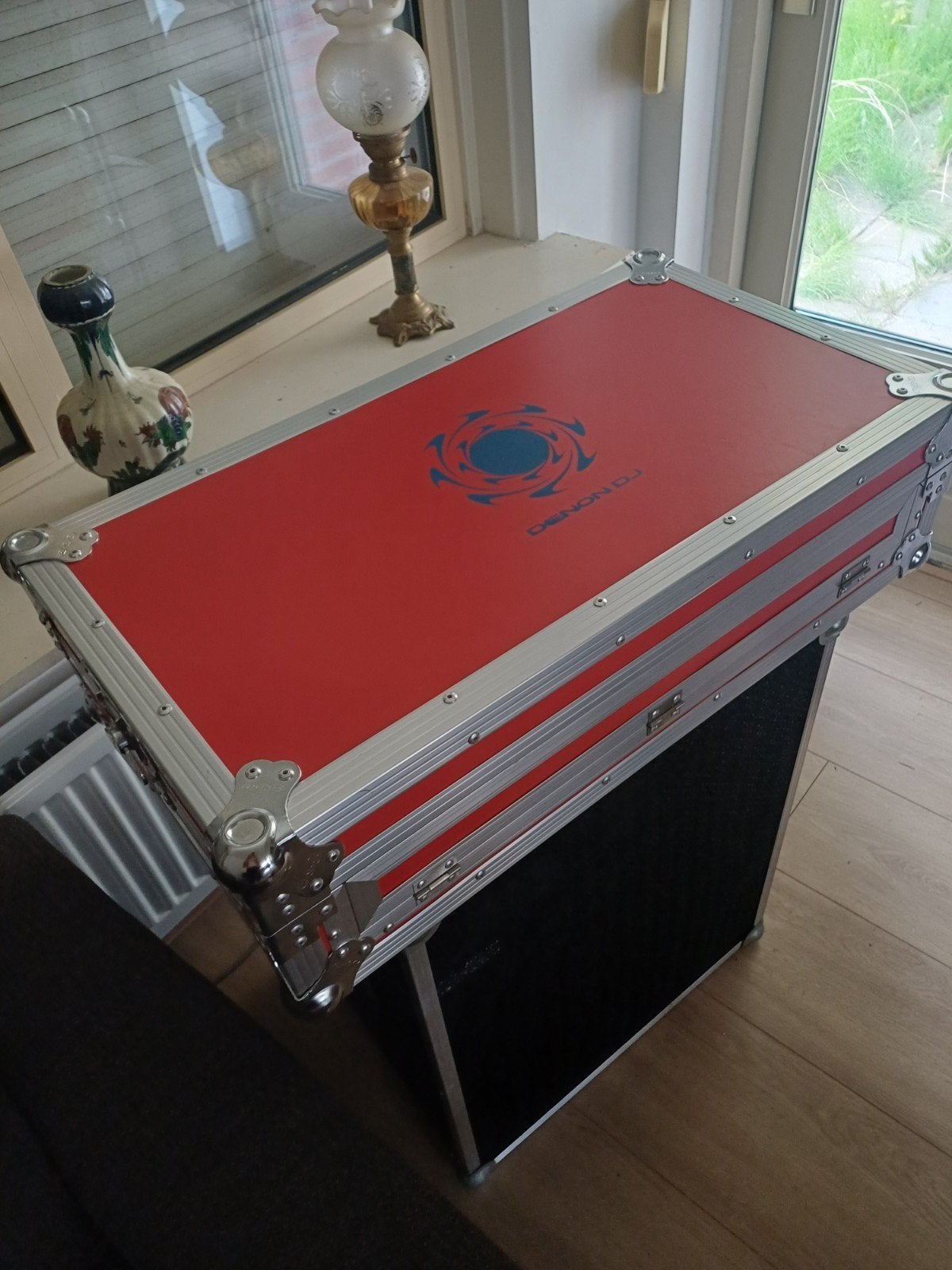 Denon DJ case.  ROOD, Muziek en Instrumenten, Behuizingen en Koffers, Ophalen, Zo goed als nieuw, Overige instrumenten, Flightcase