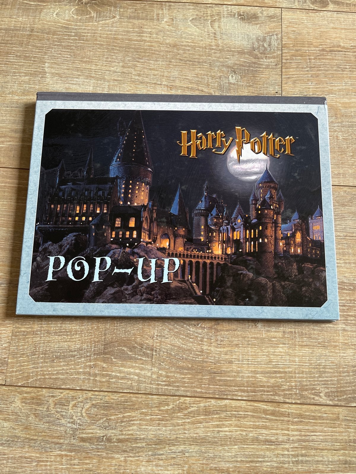 Harry Potter Pop-Up Boek - Magische Wereld van Zweinstein, Ophalen of Verzenden, Zo goed als nieuw