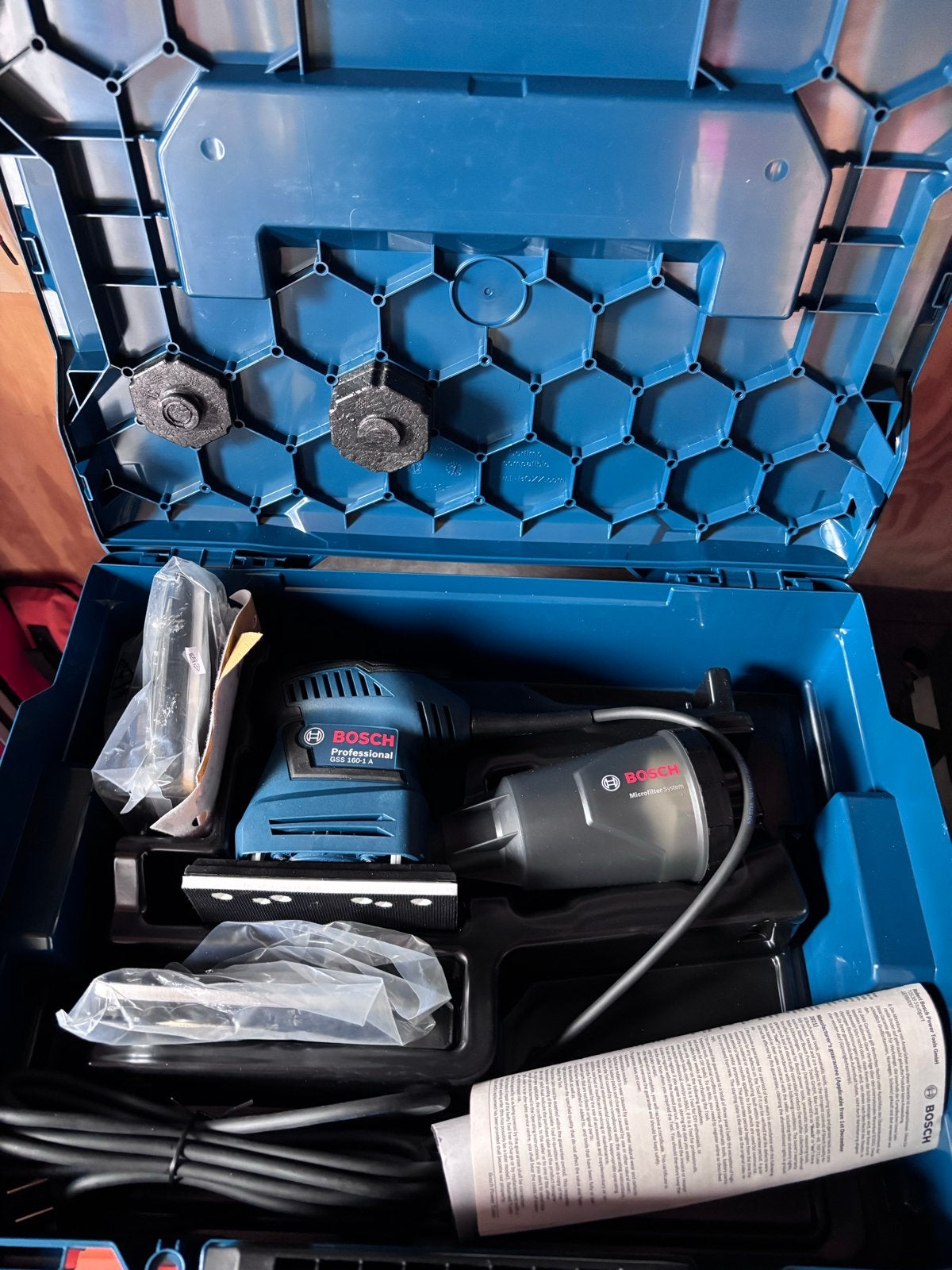 Nieuwe Bosch GSS 160-1 A Professional Vlakschuurmachine, Ophalen of Verzenden, Nieuw, Minder dan 600 watt, Vlakschuurmachine