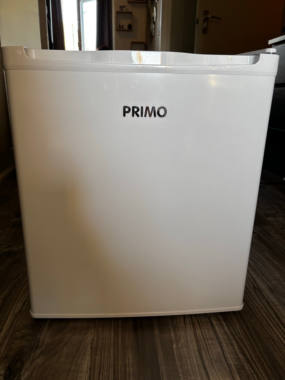Primo mini koelkast - Compact en handig, Ophalen, Zonder vriesvak, Minder dan 45 cm, Minder dan 85 cm