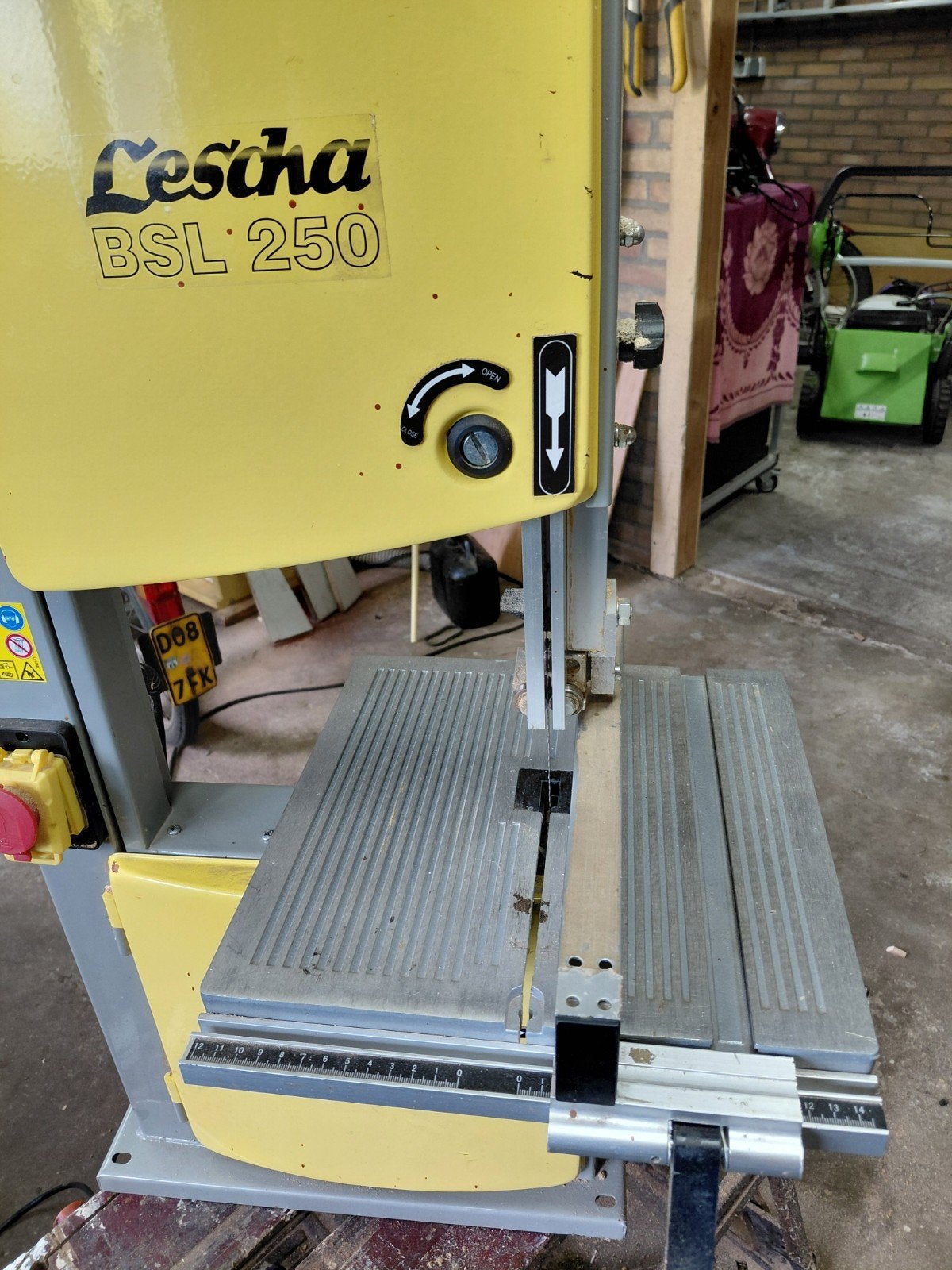Lescha Bsl250 lintzaag, Doe-het-zelf en Verbouw, Ophalen, 70 mm of meer, Zo goed als nieuw, Lintzaag
