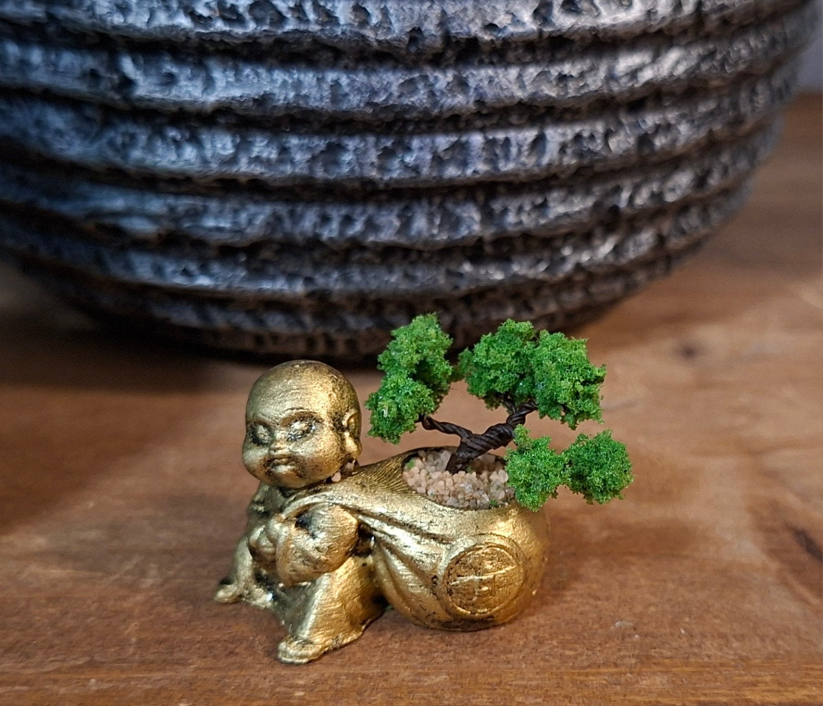 Miniatuur bonsai boompje in Boeddha pot, schaal 1:12, Ophalen of Verzenden, Nieuw, Decoratie
