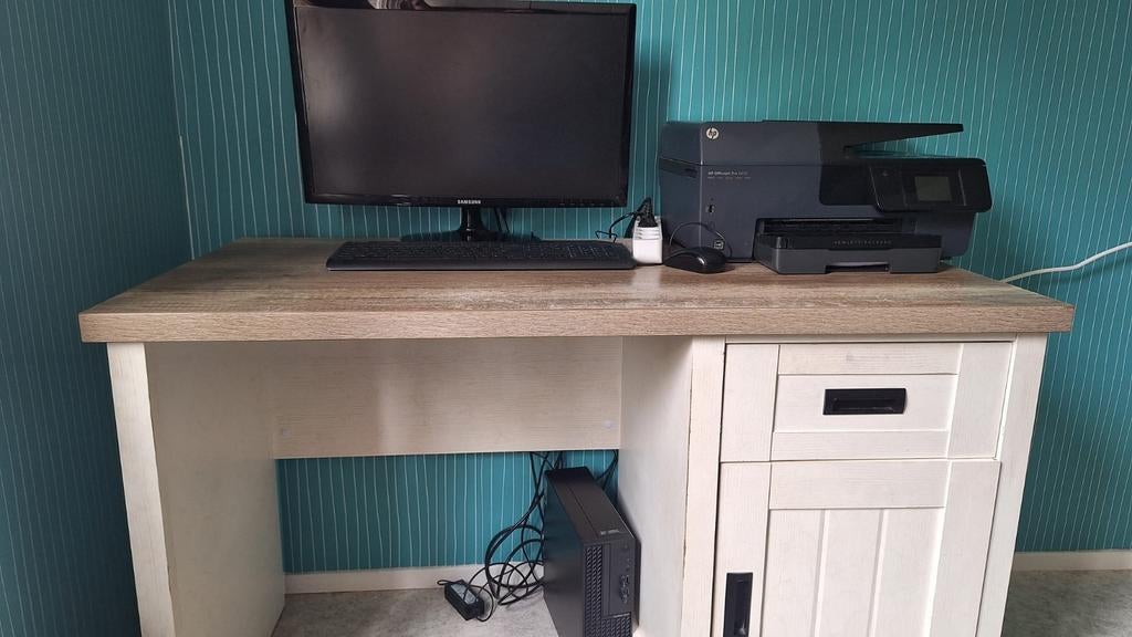 Computer bureau compleet met comfortabele leer stoel, Ophalen of Verzenden, Zo goed als nieuw