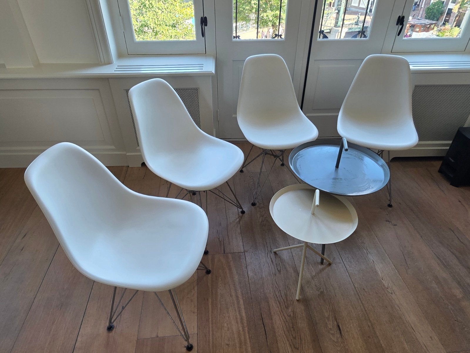 4 Vitra DSR stoelen wit met verchroomd frame, Huis en Inrichting, Stoelen, Ophalen, Wit, Design, Modern, Mid-century, Vier
