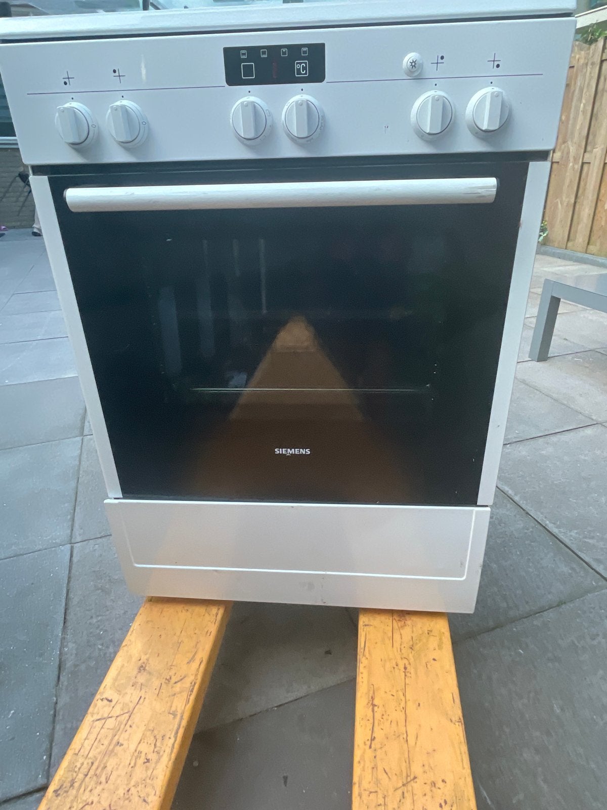 Siemens Vrijstaand Gasfornuis met Oven - nog nooit gebruikt, 60 cm of meer, Zo goed als nieuw, Energieklasse A of zuiniger, Gas