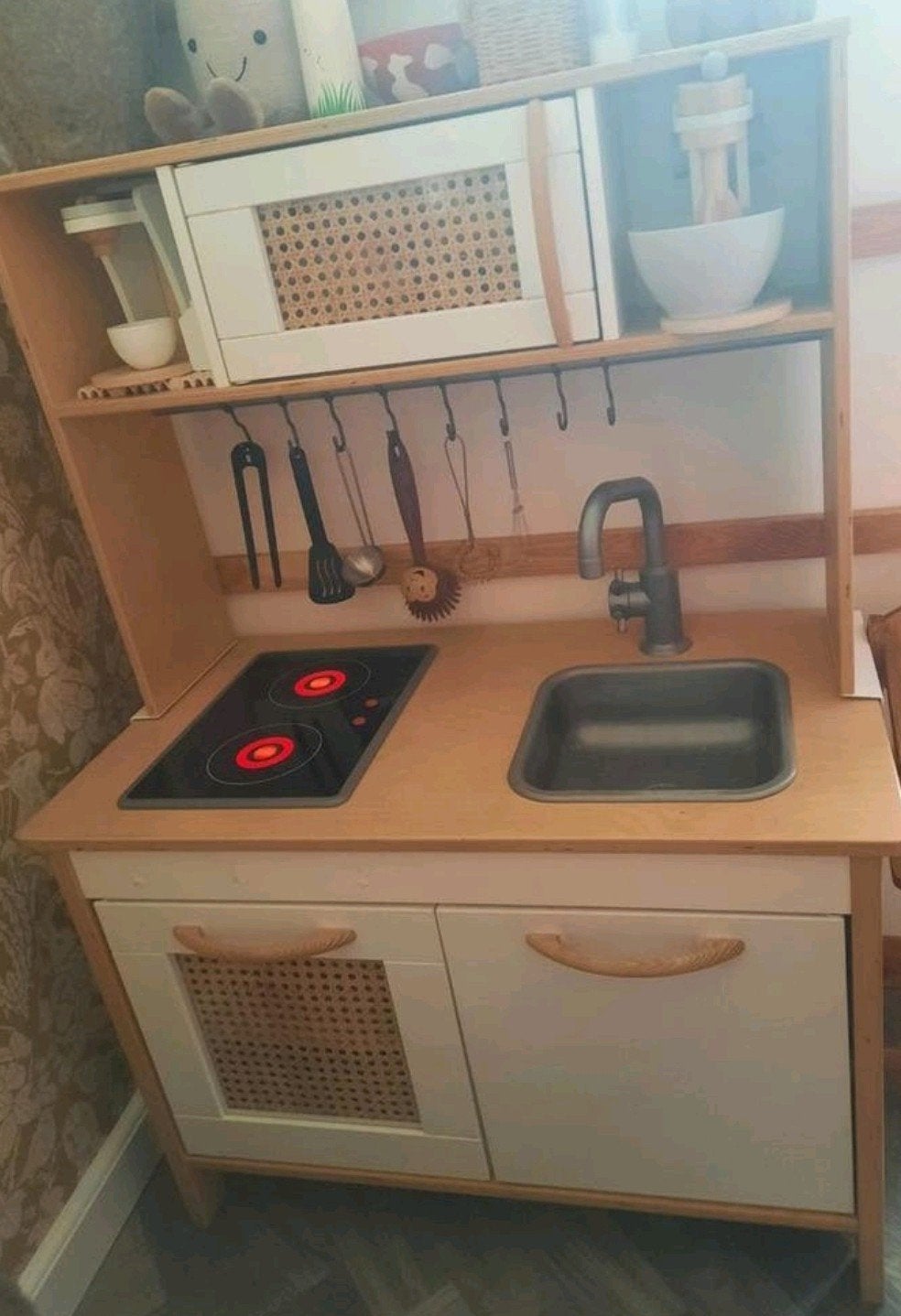 Ikea duktig keukentje, Ophalen