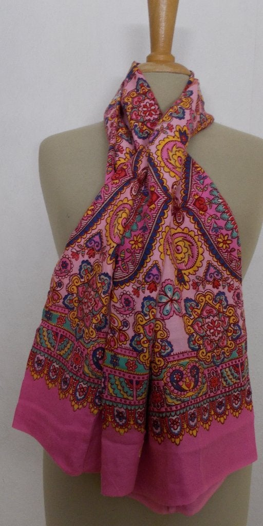 Mooie roze paisley print sjaal van Oilily, Verzenden, Zo goed als nieuw, Maat 38/40 (M), Sjaal