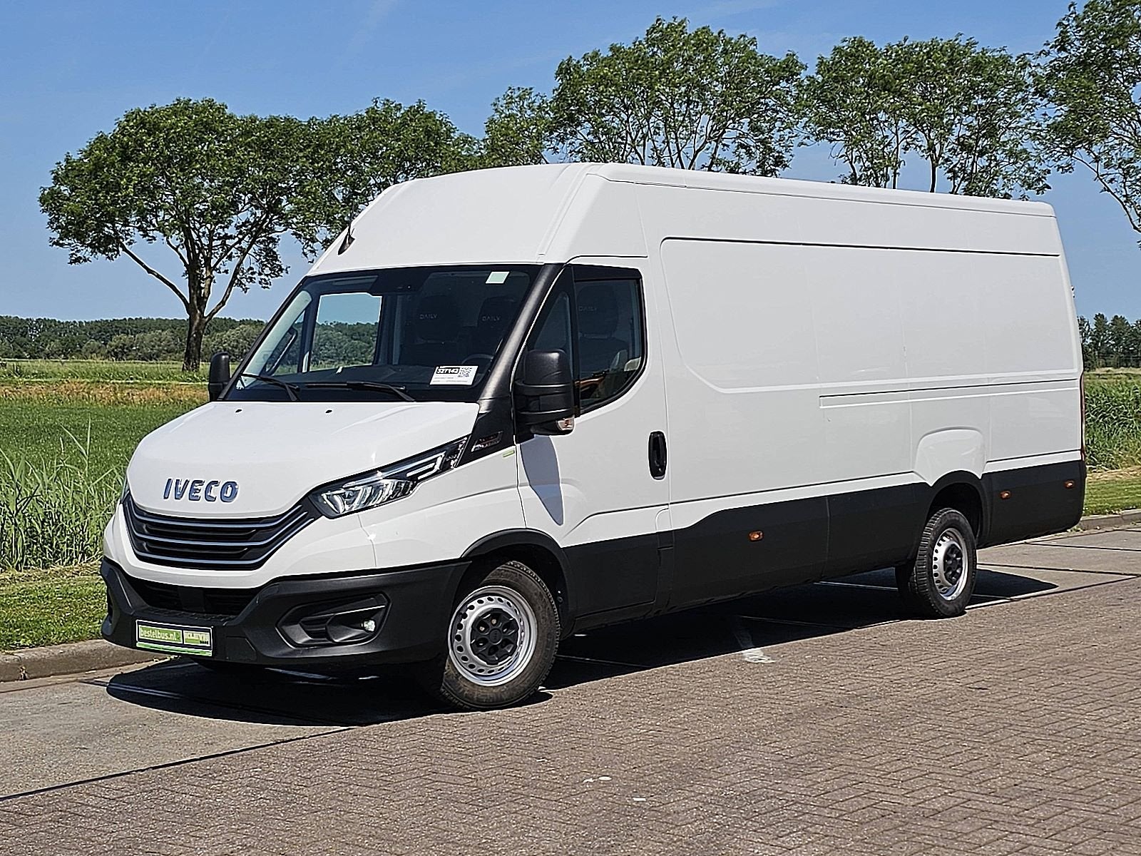 Iveco Daily 35S18 3.0L Automaat Led Camera Navi (bj 2023), Automaat, Gebruikt, Zwart, 4 cilinders