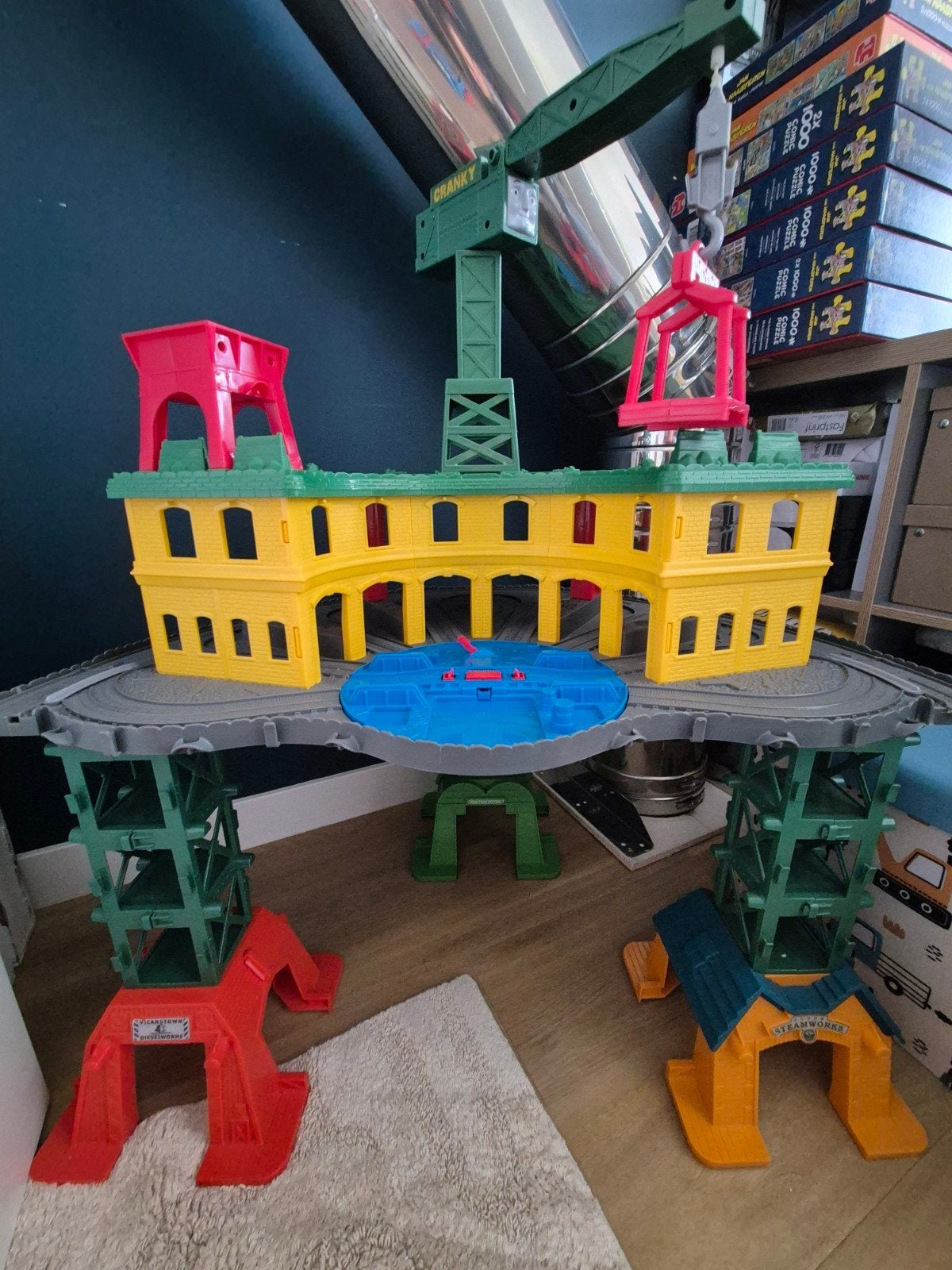 Thomas de Trein Station & Spoorbanen met Veel Treinen, Kinderen en Baby's, Ophalen, Gebruikt