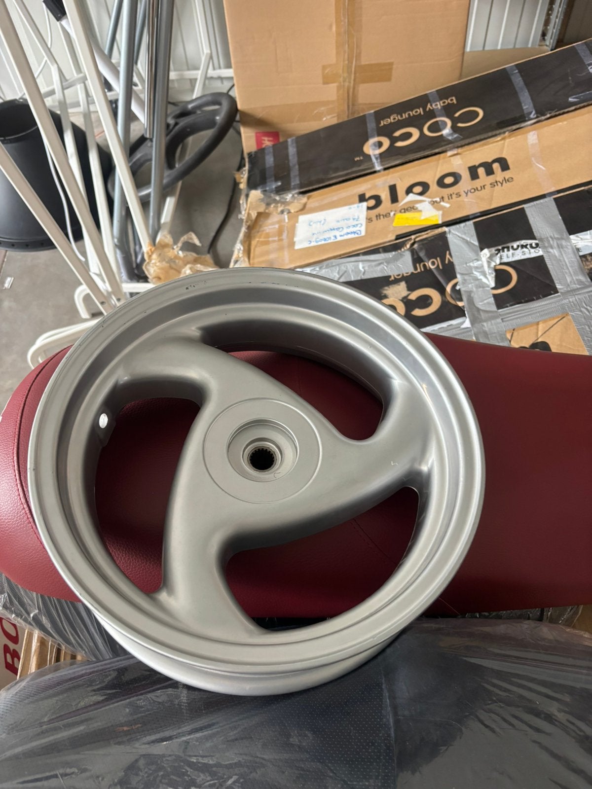 Origineel Peugeot Vivacity achterwiel Velg Zilver Nieuw, Verzenden, ., Overige typen, Nieuw