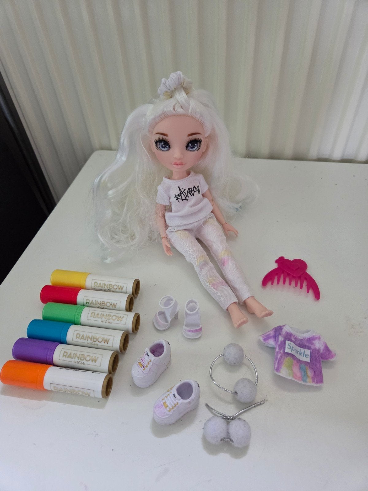 Rainbow high pop met kleur stiften, Kinderen en Baby's, Speelgoed | Poppen, Ophalen, Gebruikt, Overige typen