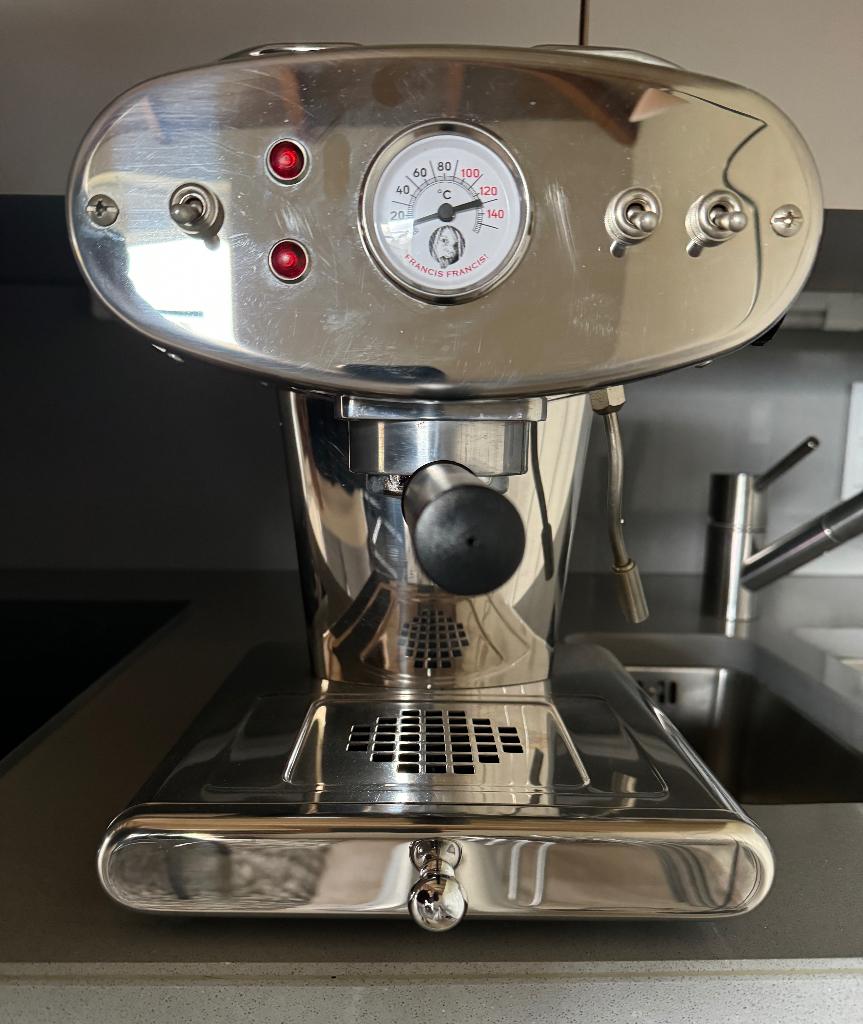 illy espressomachine, Ophalen, Koffiemachine, Zo goed als nieuw, 1 kopje