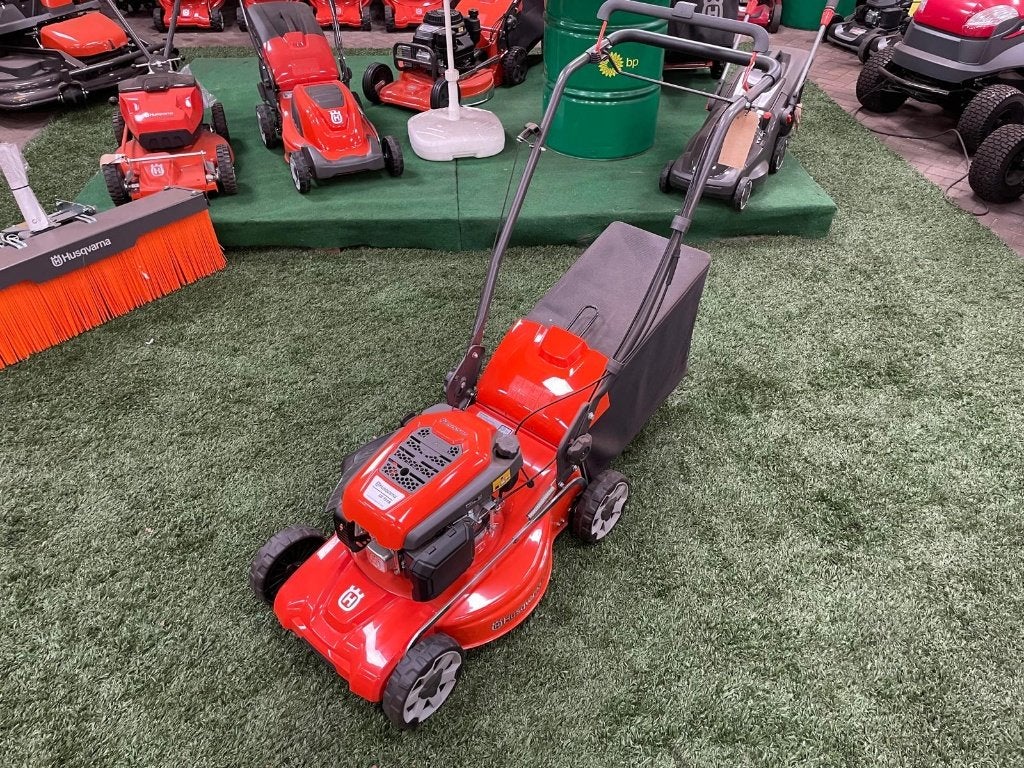 Husqvarna LC151S, Cirkelmaaier, Nieuw, Ophalen of Verzenden, Opvangbak
