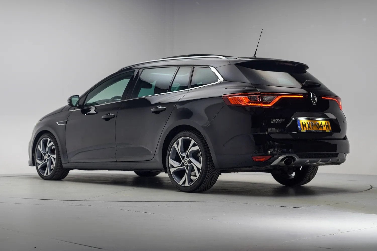 Renault Mégane Estate 1.6 TCe 205pk GT Aut. [ Panorama LED, Auto's, 1618 cc, Gebruikt, 4 cilinders, Zwart