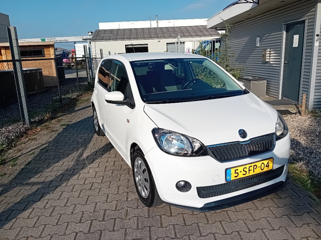 Skoda Citigo 1.0 T 44KW 2013 Wit AIRCO! CRUISE! APK 03-03-27, Auto's, Voorwielaandrijving, Stof, Zwart, 4 stoelen
