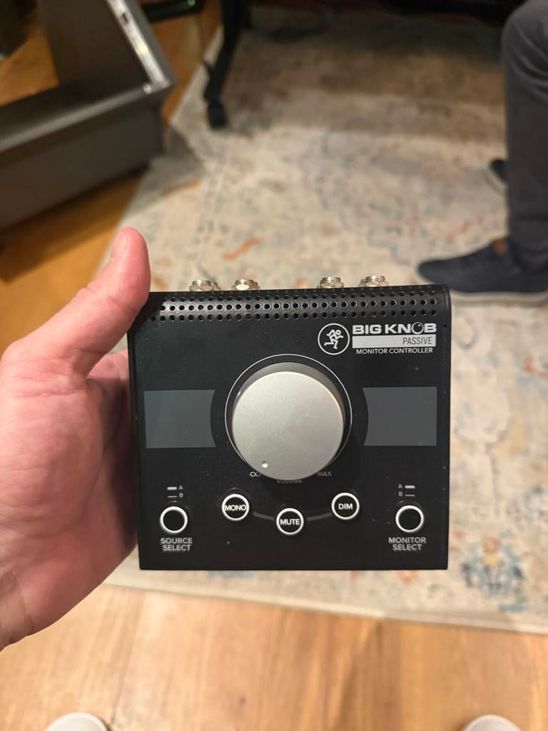 Mackie Big Knob Passive monitor controller, Ophalen of Verzenden, Zo goed als nieuw, Minder dan 5 kanalen
