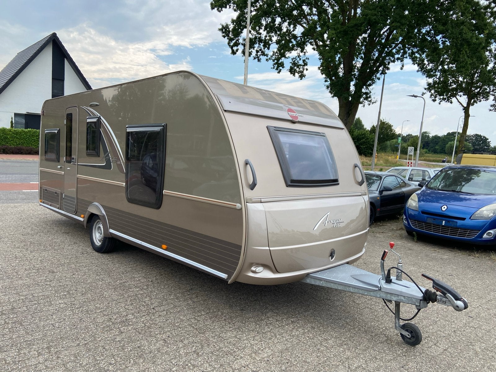 Burstner Averso Top 485 TS - 2013 - Queensbed - voortent, Caravans en Kamperen, Caravans, Rondzit, Bedrijf, Bürstner, 6 tot 7 meter