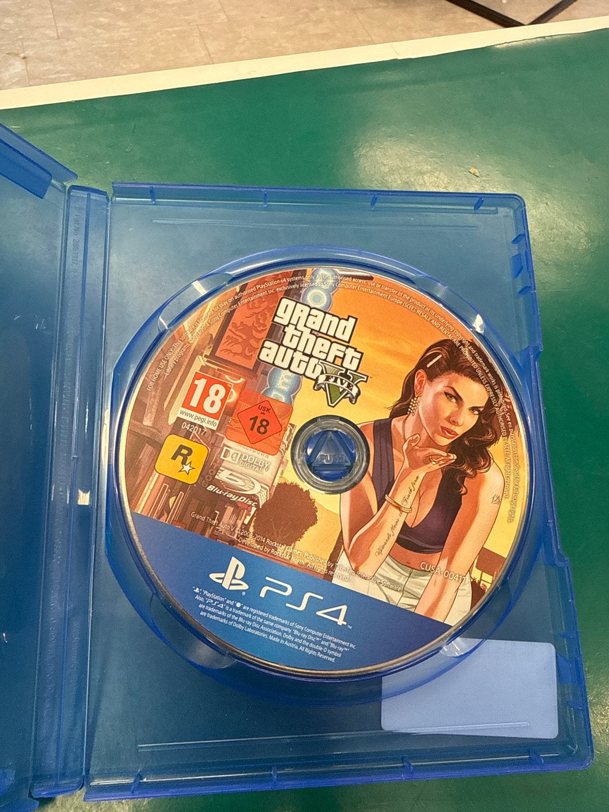 Grand Theft Auto V (GTA 5) PS4 - Zo goed als nieuw, Spelcomputers en Games, Games | Sony PlayStation 4, Avontuur en Actie, Online