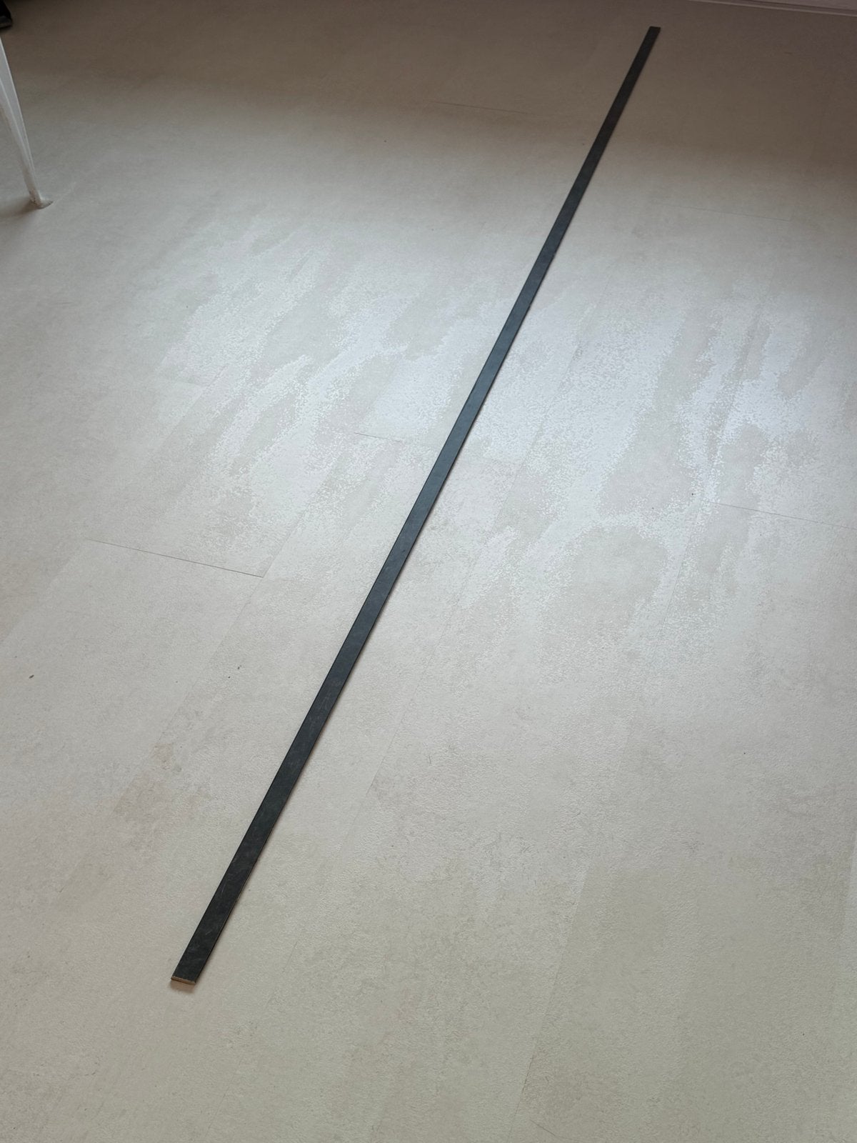 Plakplint 807 Antraciet 240 cm - Gamma (nieuw!), Ophalen, Nieuw, Mdf, 200 tot 250 cm