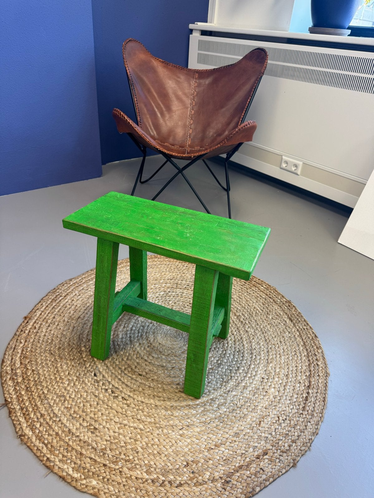 Groen houten krukje - Vintage stijl, Huis en Inrichting, Stoelen, Ophalen, Overige kleuren, Zo goed als nieuw, Eén