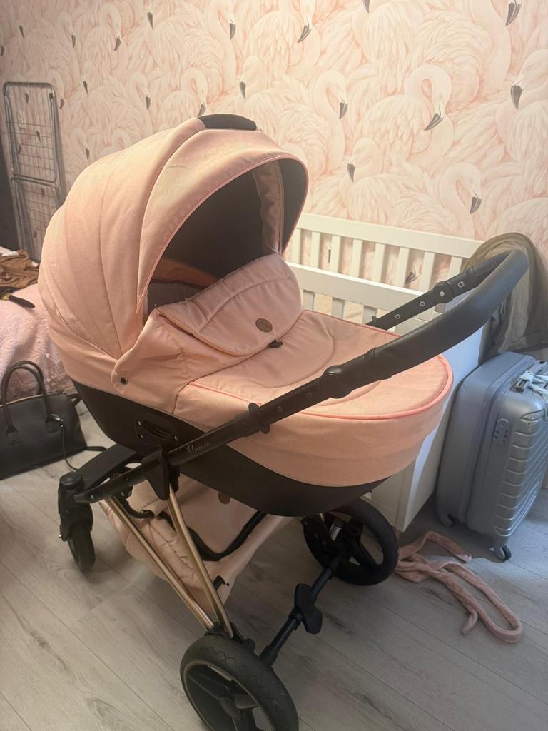 Mooie kinderwagen in goede staat, weinig gebruikt, Zo goed als nieuw, Met reiswieg, Ophalen, Kinderwagen