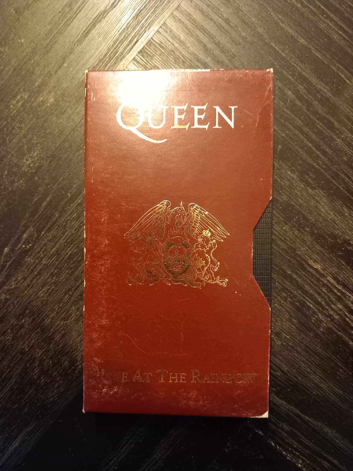 Queen - Live At The Rainbow vhs, Alle leeftijden, Ophalen of Verzenden, Gebruikt, Engels