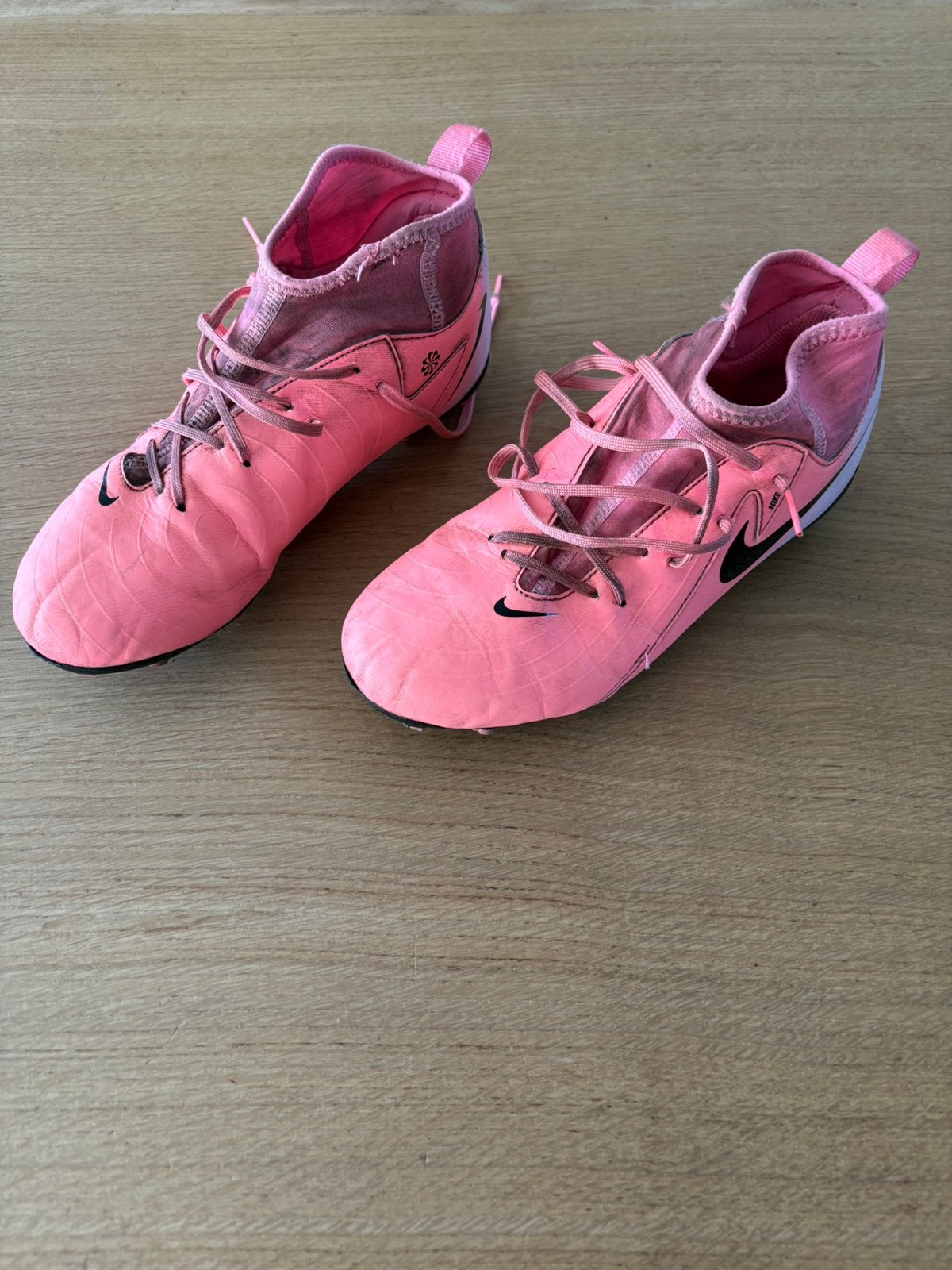 Nike voetbal schoenen maat 38, Gebruikt, Maat XS of kleiner, Schoenen, Ophalen of Verzenden