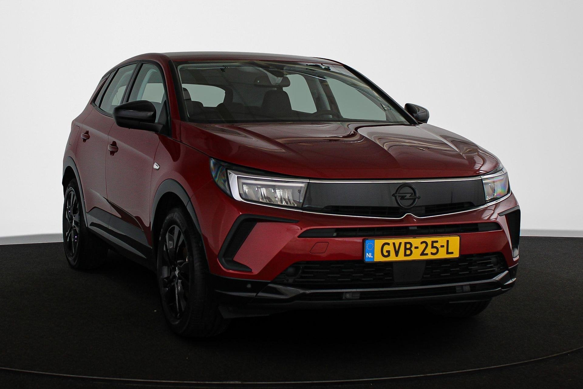 Opel Grandland 1.2 Turbo GS Stuur-Stoelverwarming AGR Camera, Auto's, Gebruikt, 1199 cc, Leder en Stof, 1331 kg