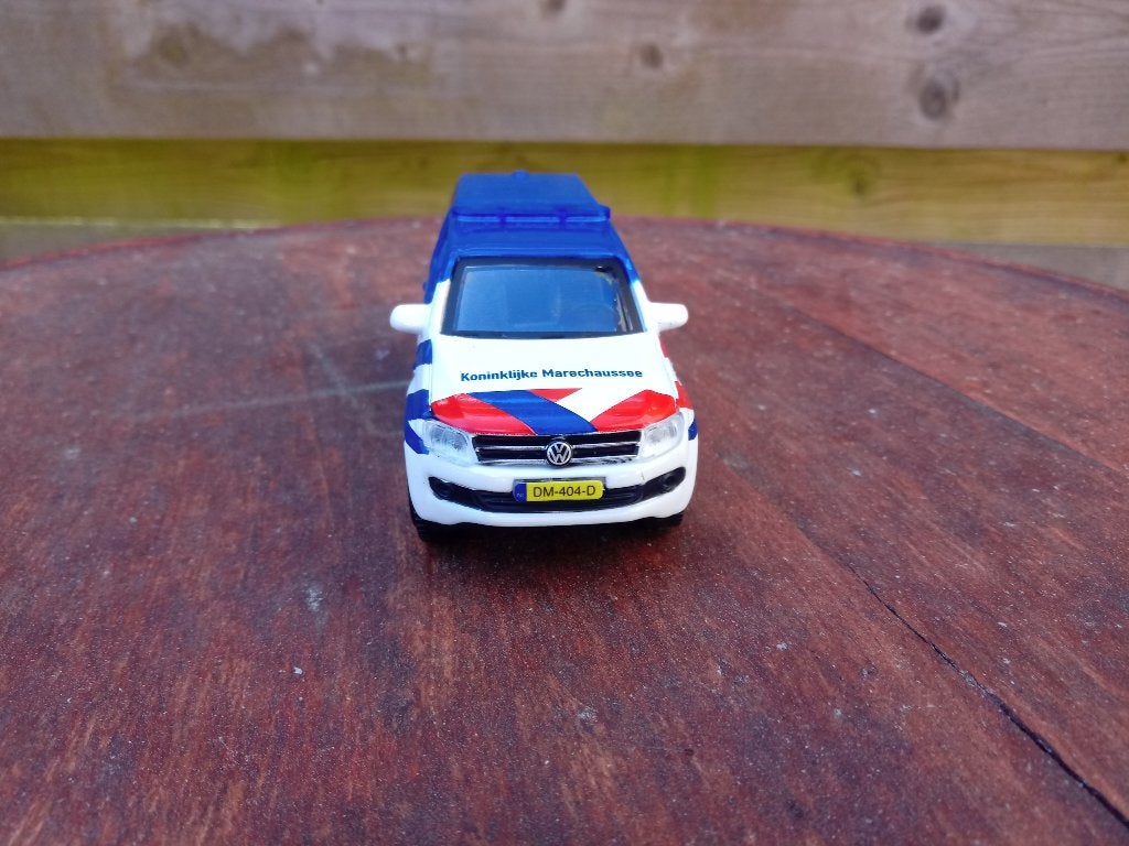 Volkswagen Amarok 1/43 Bburago Koninklijke Marechaussee, Ophalen, Nieuw, Auto, Overige merken