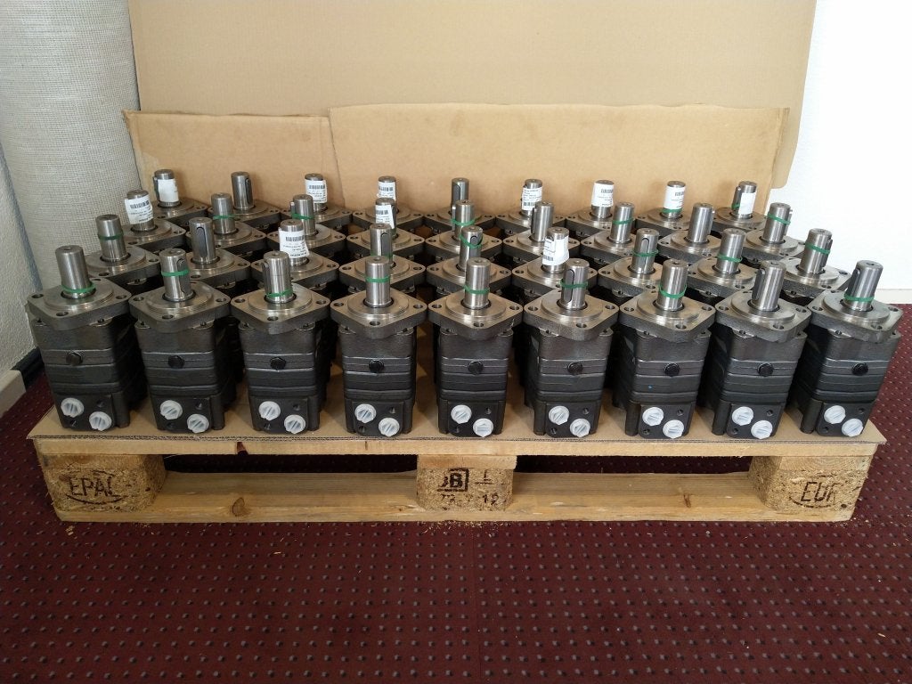 Danfoss Nieuwe Hydraulische motors OMS 160, Zakelijke goederen, Agrarisch | Onderdelen | Banden, Velgen en Assen, Ophalen, Danfoss